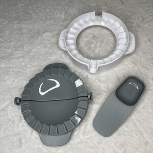 Pampered Chef Hand Pie & Pocket Maker #100601 Open Box Dumpling Pot Stickers